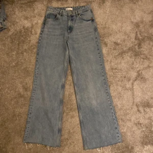 Zara jeans strlk 36 - Andvända 1 gång