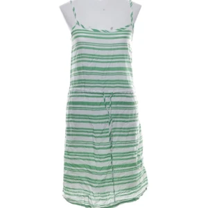 Söt sommarklänning från Henri Lloyd - Superhärlig sommarklänning från Henri Lloyd. Vårgrön fin färg. Storlek XS💚🍀 Möts upp i Gbg eller fraktar!