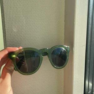 Nividas solglasögon  - Modell: Stockholm Nypris: 999kr, säljer pågrund av att de tyvärr inte kommer till användning. Fint skick! 