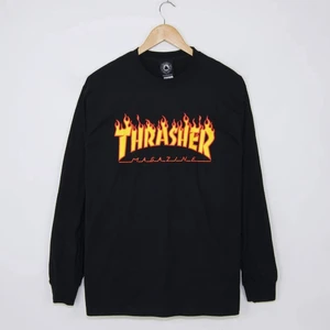 Thrasher longsleeve - Thrasher longsleeve, knappt använd så inget slitage på trycket!