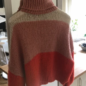 Fin stickad tröja från chiquelle - En jätte gosig stickad tröja från chiquelle knappt använd
