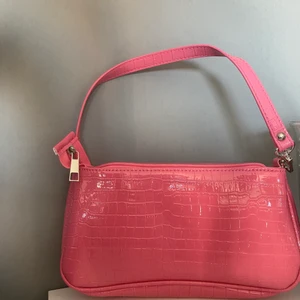 Väska - Söt liten väska ifrån SHEIN, aldrig använd 