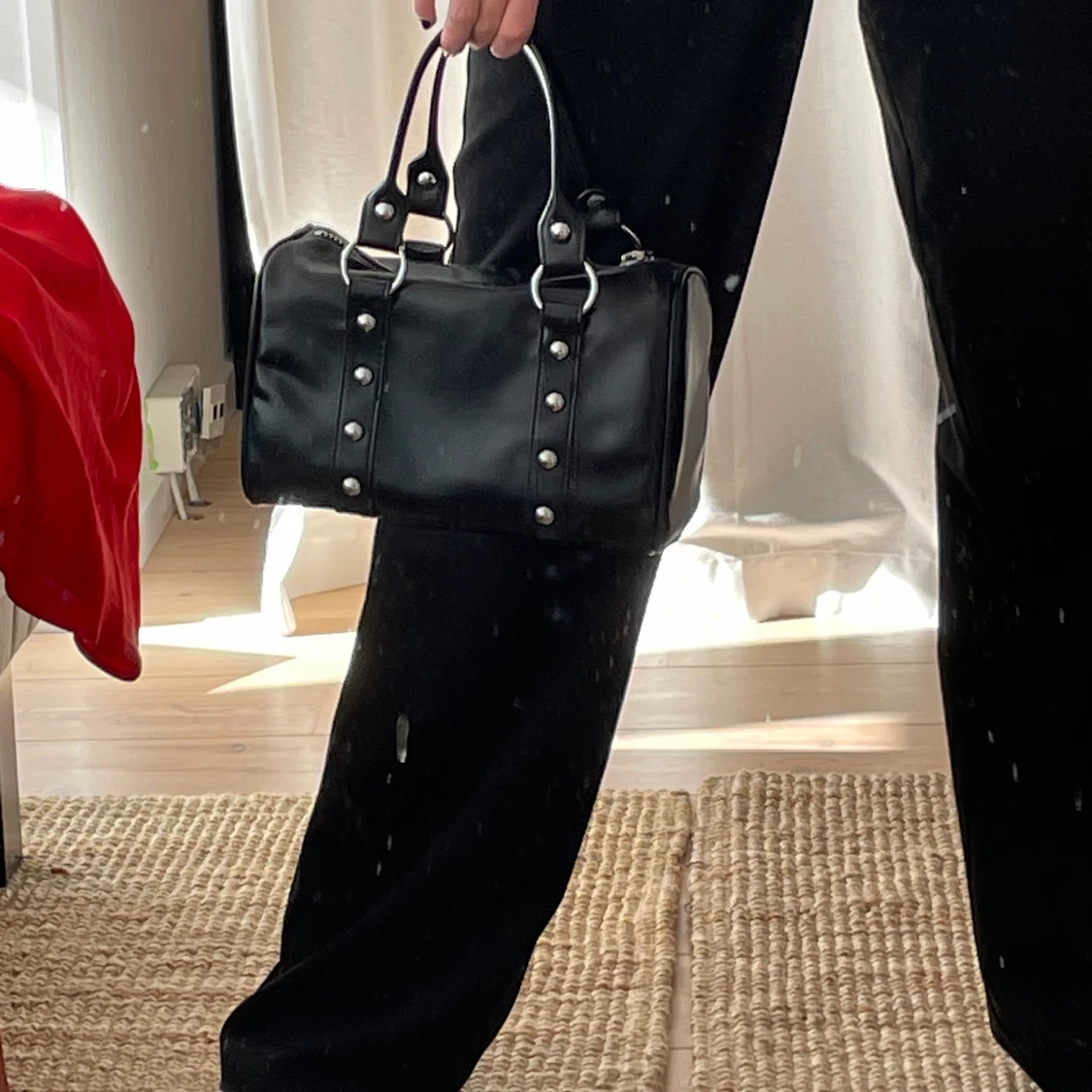 Väska med nitar - 90