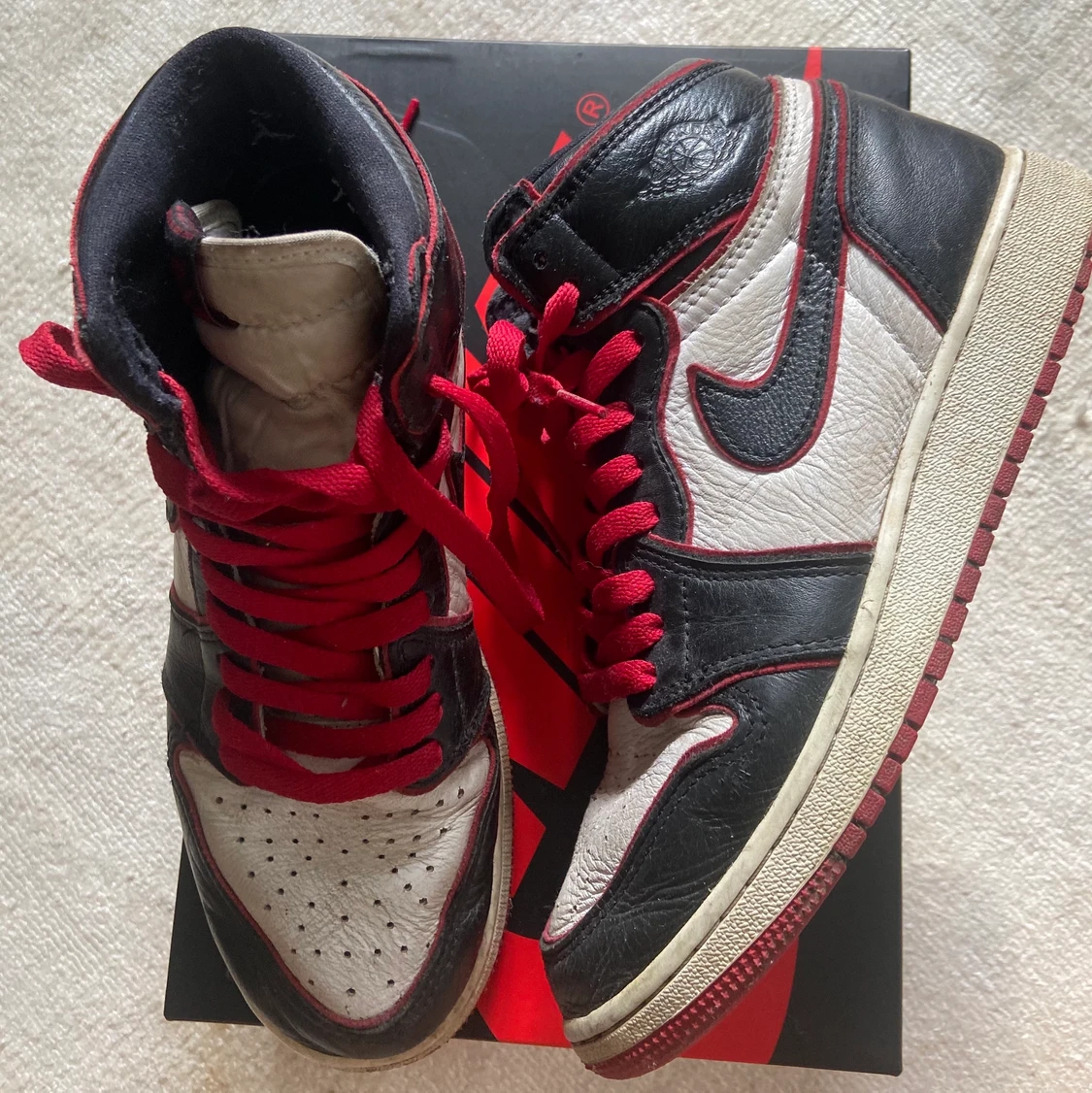 Jordan 1 Retro High Bloodline