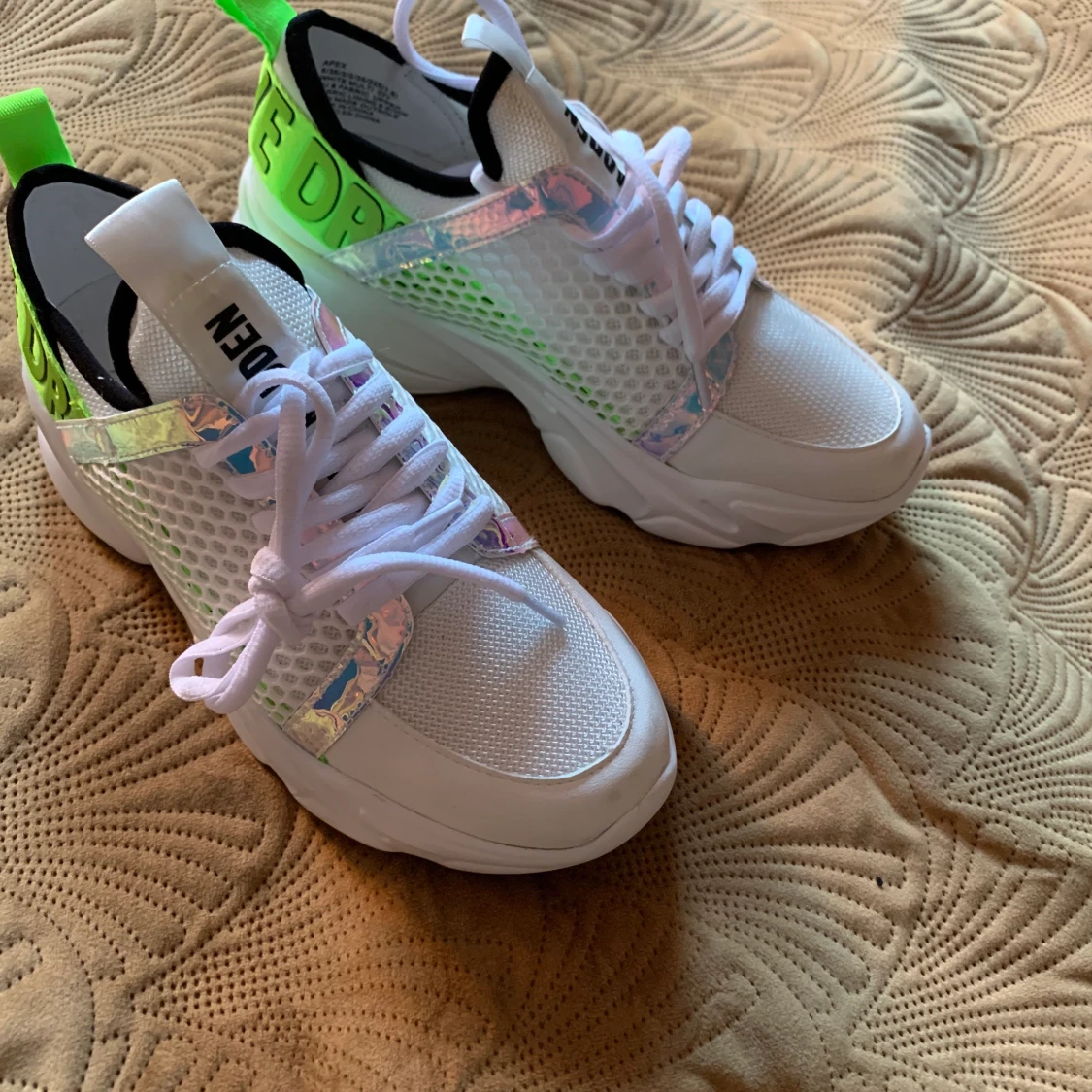 Helt nya sneakers från Steve Madden