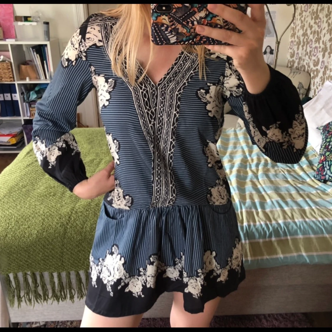 Mönstrad klänning  - 90