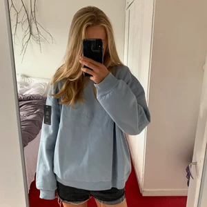  sweatshirt AmaliestarXNakd - Limiter edition oversized sweatshirt från Amalie Stars kollektion med Nakd🤩 Super snygg färg och jätte mjuk och skön! Helt oanvänd förutom bilderna och lapp finns kvar👍🏼