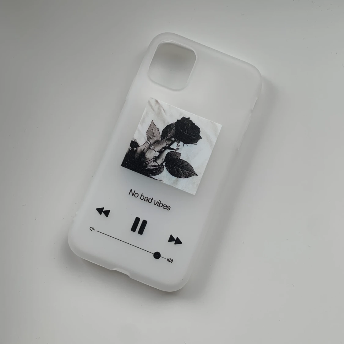 White rose - mobilskal - 90