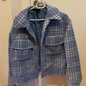 Skjort jacka  - Säljer min sjukt snygga skjort jacka som är lite kroppad