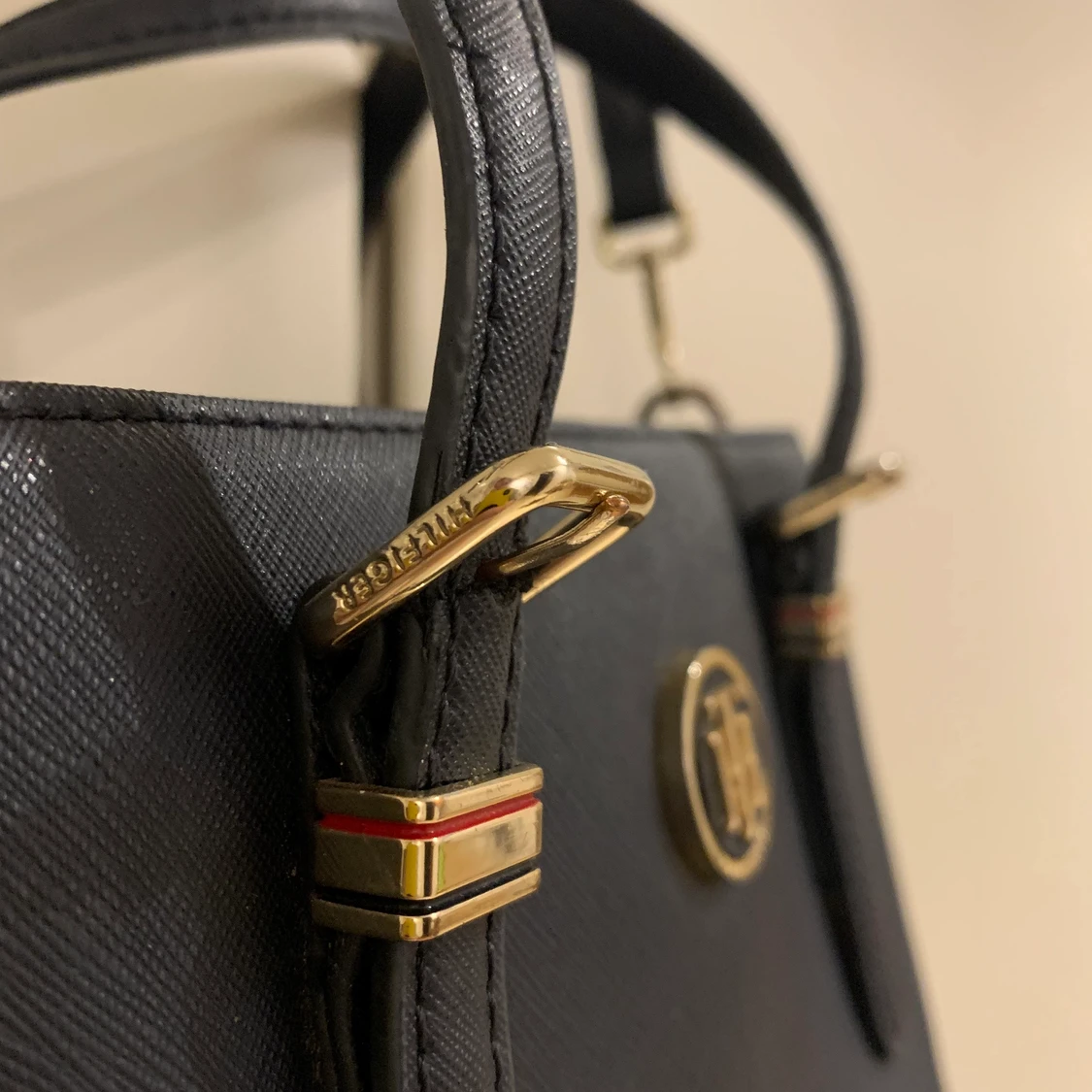 Tommy Hilfiger handväska - 90