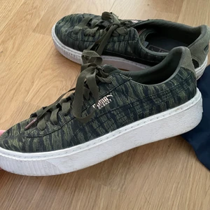 Puma skor -  limited edition skor från puma i grönt/skimmer med lite högre kraftigare sula 
