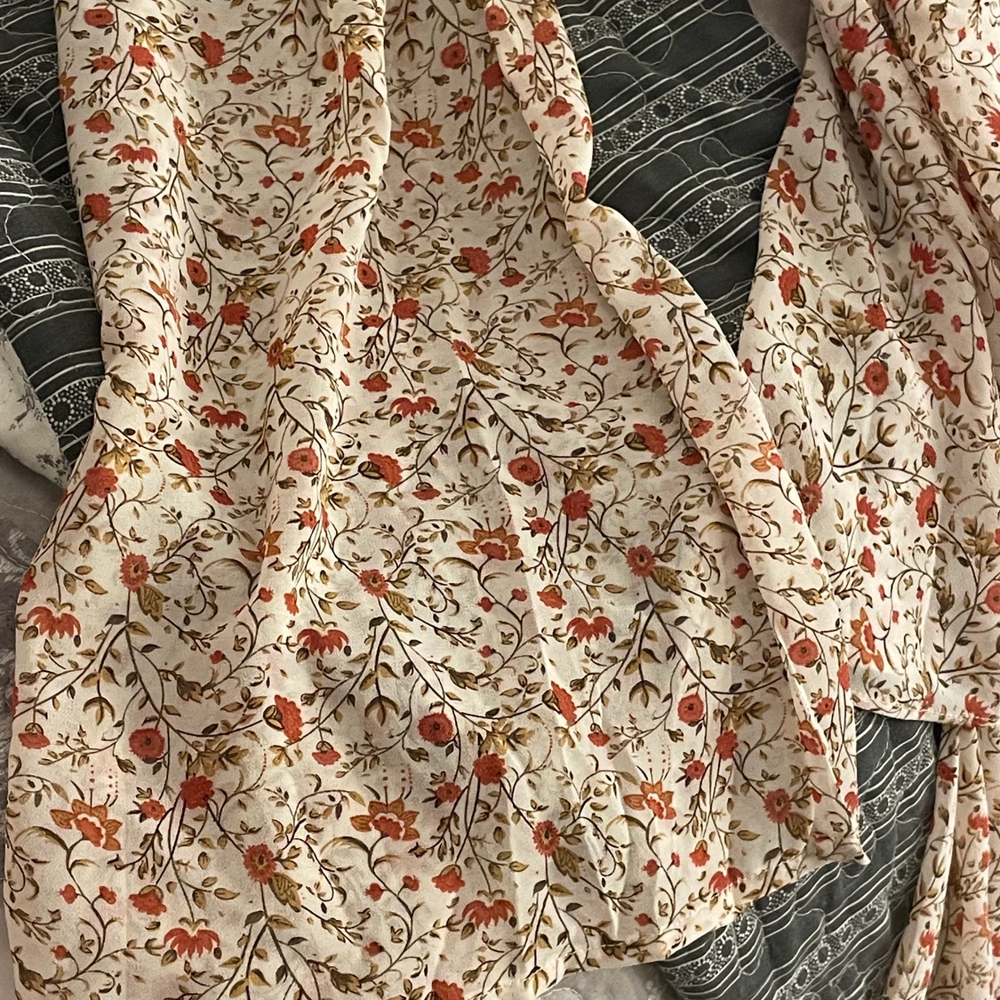 Blommig klänning na-kd  - 91