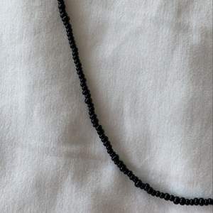 Säljer nu detta halsband gjort på sead beeds! Med elastiskt tråd så väldigt stretchigt! 20:- INKL frakt!