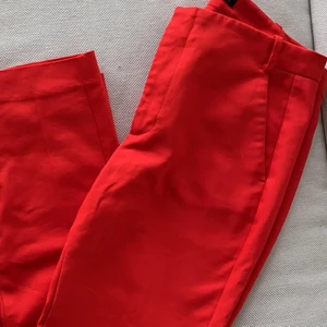 Byxor  - Kostym byxor storlek 38 aldrig använt dom. 