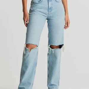 90s highwaisted jeans från Gina - Jättepopulära jeans från Gina i strl 36. Säljer pga kom inte till användning, men supersnygga ändå! Köpte för 599 kr, använt ca 3 gånger så i princip nyskick💕💕