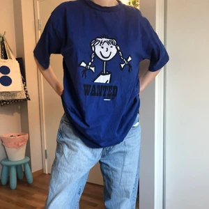 Vintage t shirt  - As snygg vintage tröja köpt på second hand i Köpenhamn:)) köpare står för frakt 💕