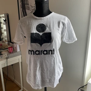Isabel marant tröja - Skit fin tshirt till sommaren , andvänd fåtal gånger så i jätte fint skick