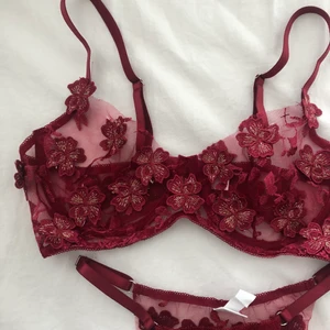 Underklädesset från Shein - Superfint set från Shein! OBS Endast BH:n är provad!! Tyvärr passade BH:n inte, därför säljer jag