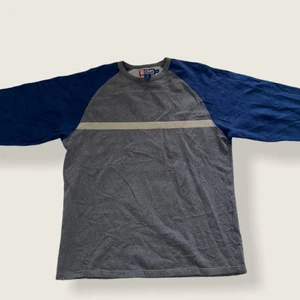 Chaps Ralph Lauren sweatshirt  - Skick 9/10.                                                                        Fin tröja utan några som helst märken.                                Storlek L