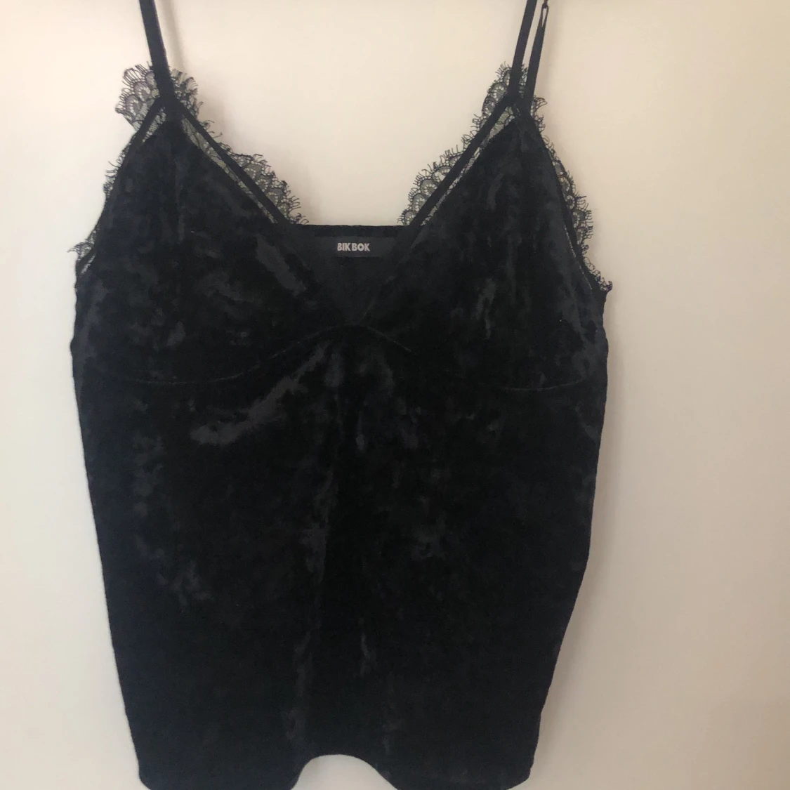 Ett bikbok linne, storlek L