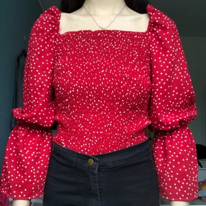 Fint topp - Säljer för att ska flytta till andra stad men för mycket kläder nu