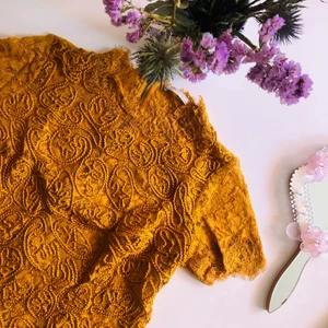 Zara spets topp gul  - Super söt sommar spets topp, perfekt till fest! Aldrig använd. Har garderobsrensning 🌸