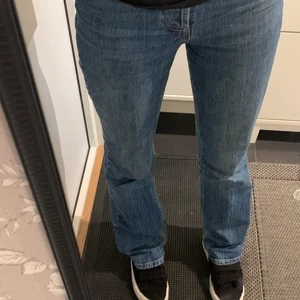 Zara jeans - Supersnygga jeans från zara men hög midja och bootcut