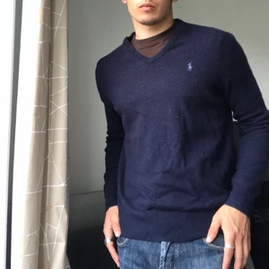 V neck sweater - Lite loose fit