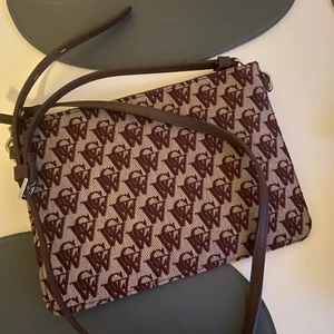 Carin wester väska - Säljer helt ny Carin Wester väska.