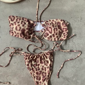 Bikini - Helt ny bikini från shein! Aldrig använd, endast testad! Köpare står för frakt!