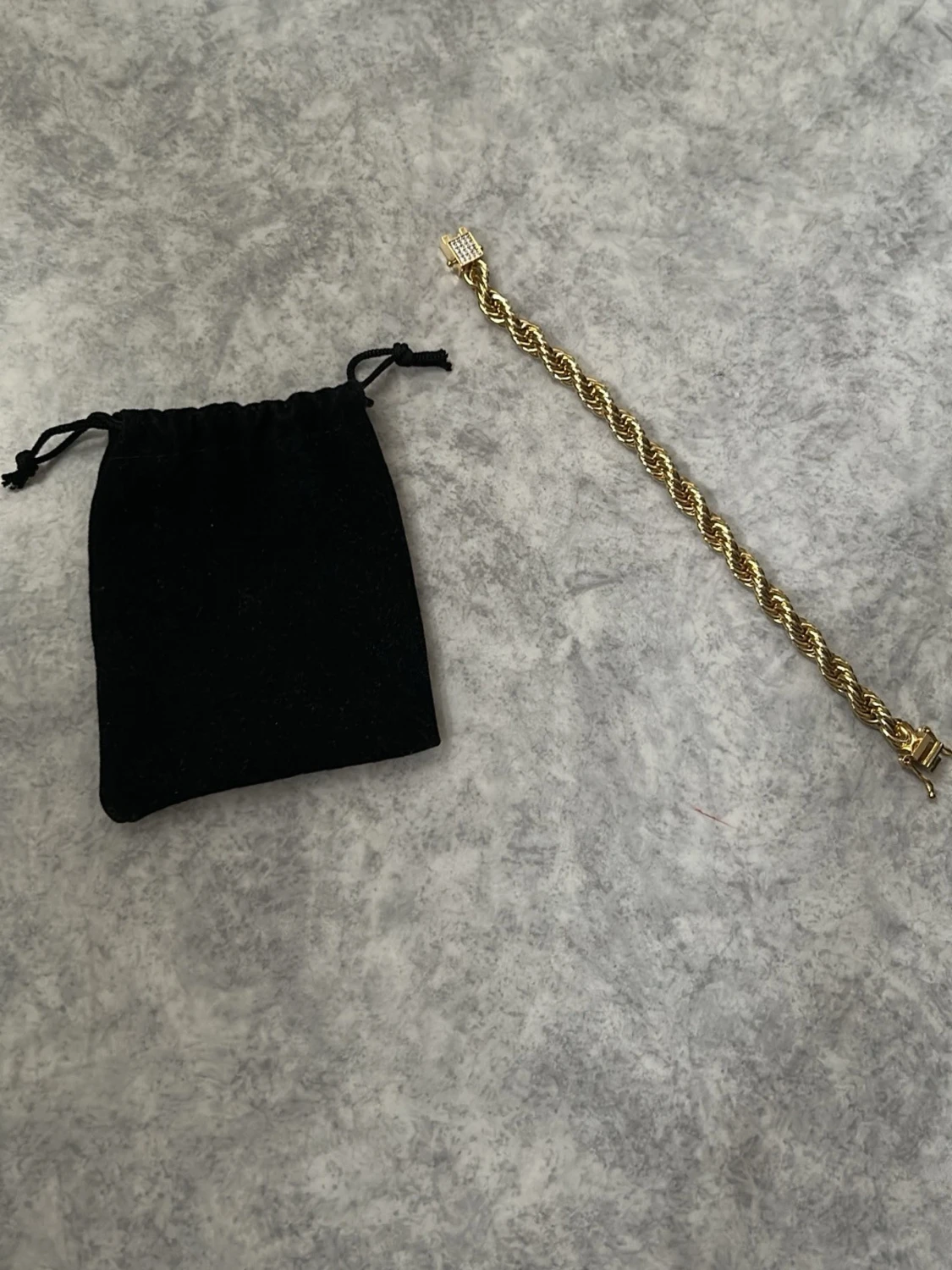 Guld Cordell armband med diamant lås