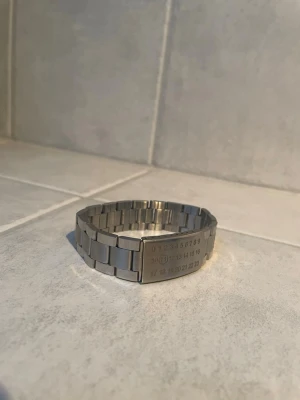 Armband - Snyggt Maison Margiella armband. Passformen är för herrar och armbandet är i mycket bra skick