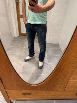 Replay jeans  - Ett par snygga byxor från Replay i storlek W28 L32 i modellen Rocco 