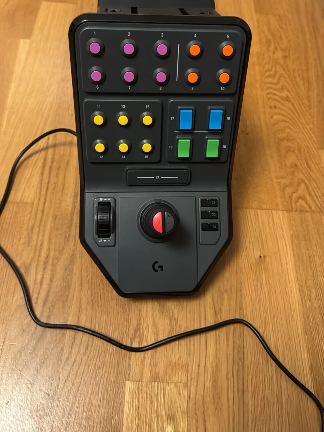 Logitech ratt och kontrollpanel - 1