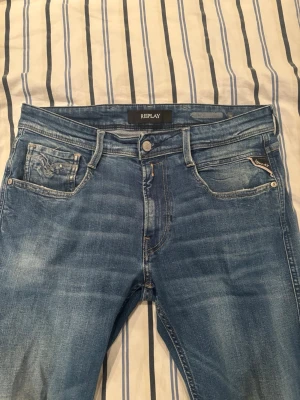 Blå jeans från Replay - Replay anbass 31/32