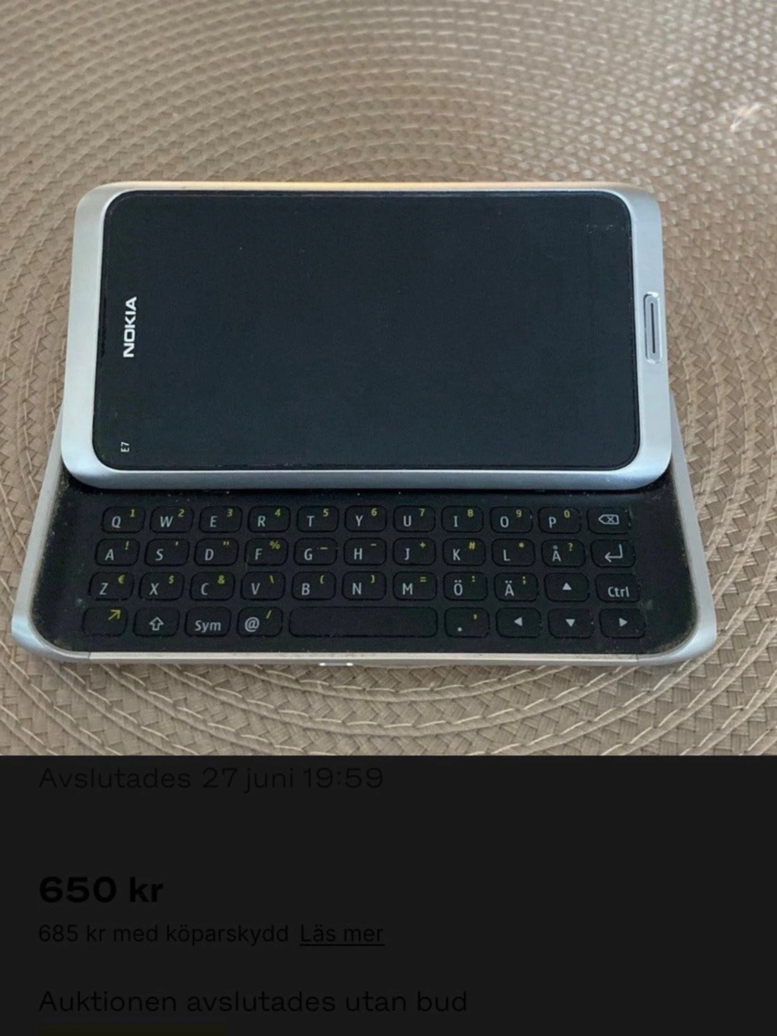Nokia E7 silver med QWERTY-tangentbord - 1