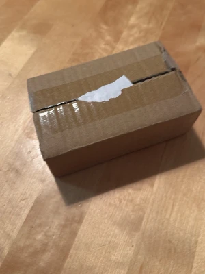 Mystery box - Säljer en mystery box. Det kan finnas klockor, smycken, solglasögon och osv.