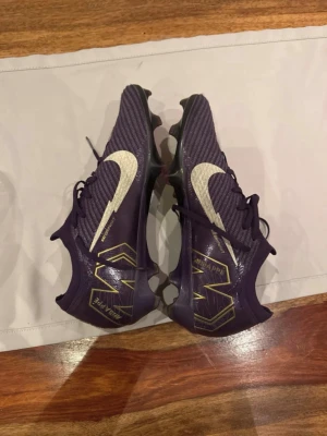Kylian Mbappe Nike fotbollsskor  - Nike Zoom vapor elite 16 fg storlek 44 🔥sällan använda 🔥Snygga 🔥