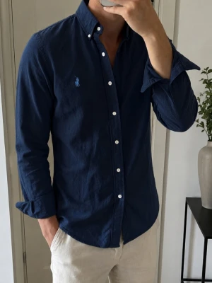 Blå Ralph Lauren skjorta  - Fint skick! Strl S Hör av dig vid frågor! 