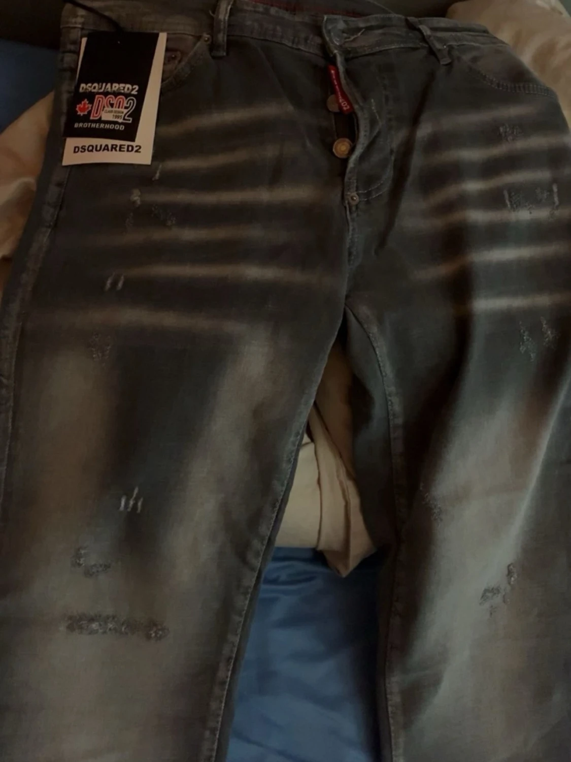 Gråa Dsquared2 jeans med slitningar - 2