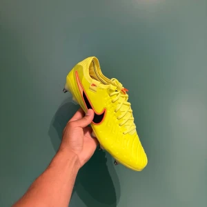 Nike Tiempo Legend 10 Elite SG - Storlek 42,5, helt nya med box 
