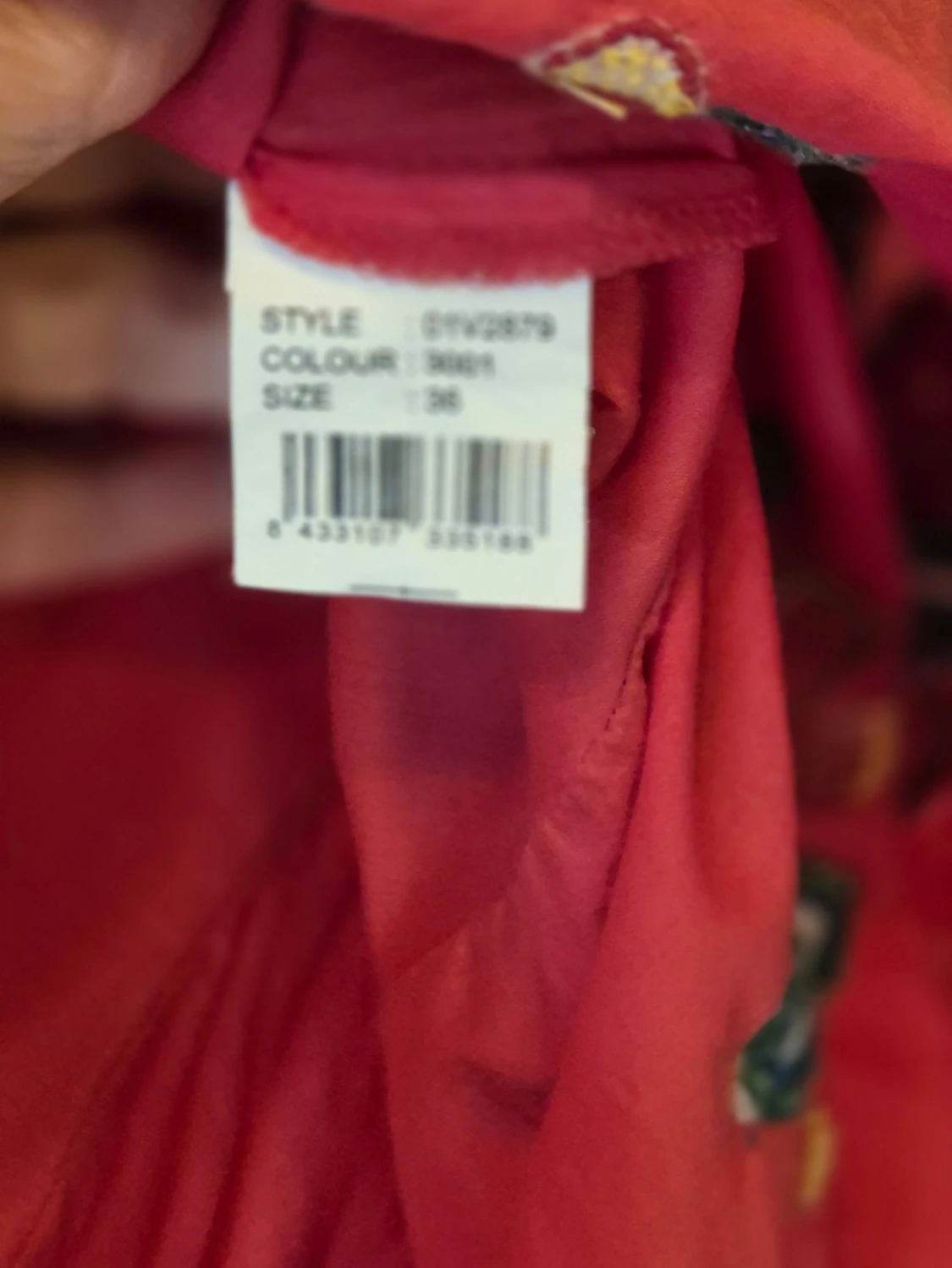 Röd klänning med broderi från Desigual - 4