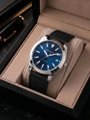 Montreval klocka seiko mod nh35 urverk blå - Snygg klocka från Montreval med blå urtavla, silverfärgat boett och svart silikonarmband. Klockan har tydliga vita markeringar, datumvisning och automatisk urverk. Perfekt accessoar för dig som vill ha en stilren och modern look.