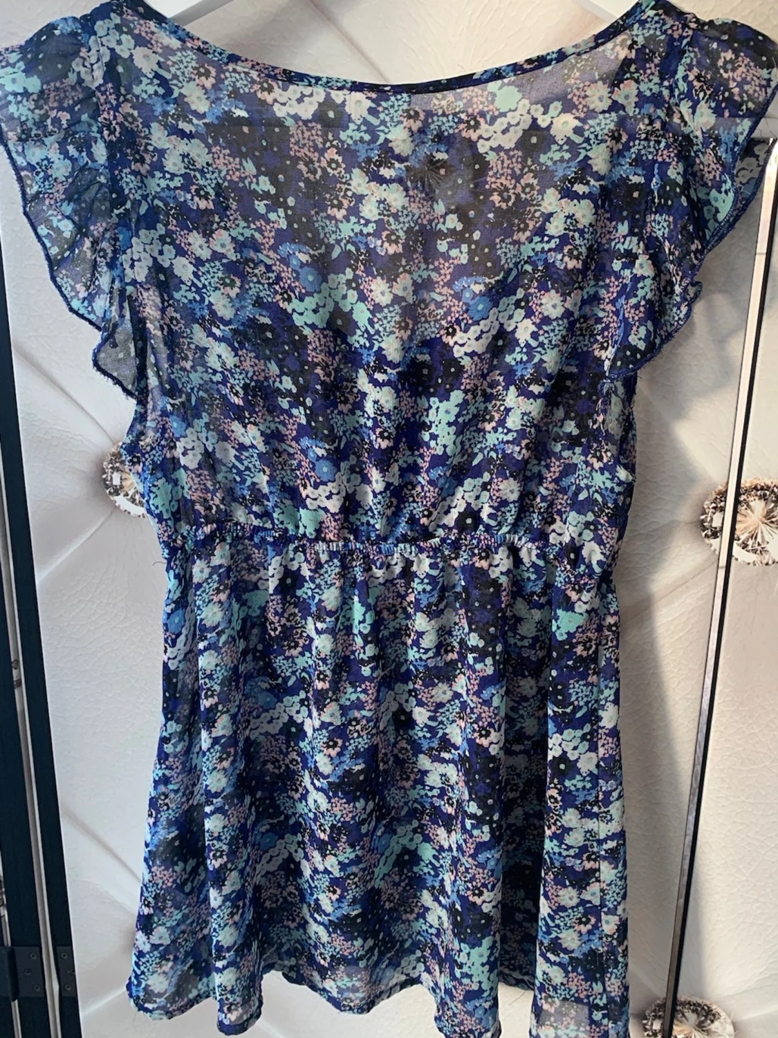 Blommig blå transparent blus - 1