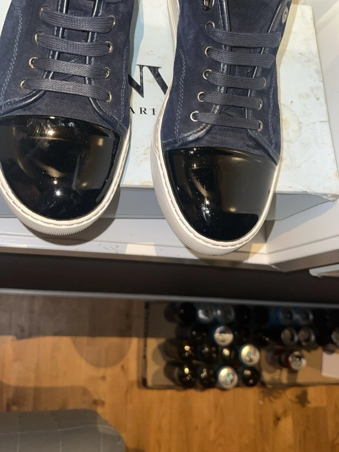 Mörkblå sneakers med lackad tå - 2