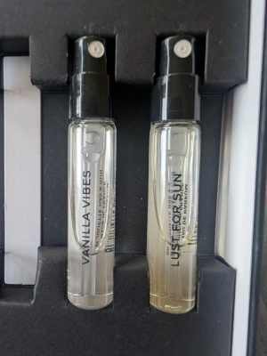 Juliette has a gun  - Vanilla vibes och Lust for sun. Se bild för hur mycket som är kvar. Skickas utan kartong. Kolla gärna min profil, jag har fler parfymer. 