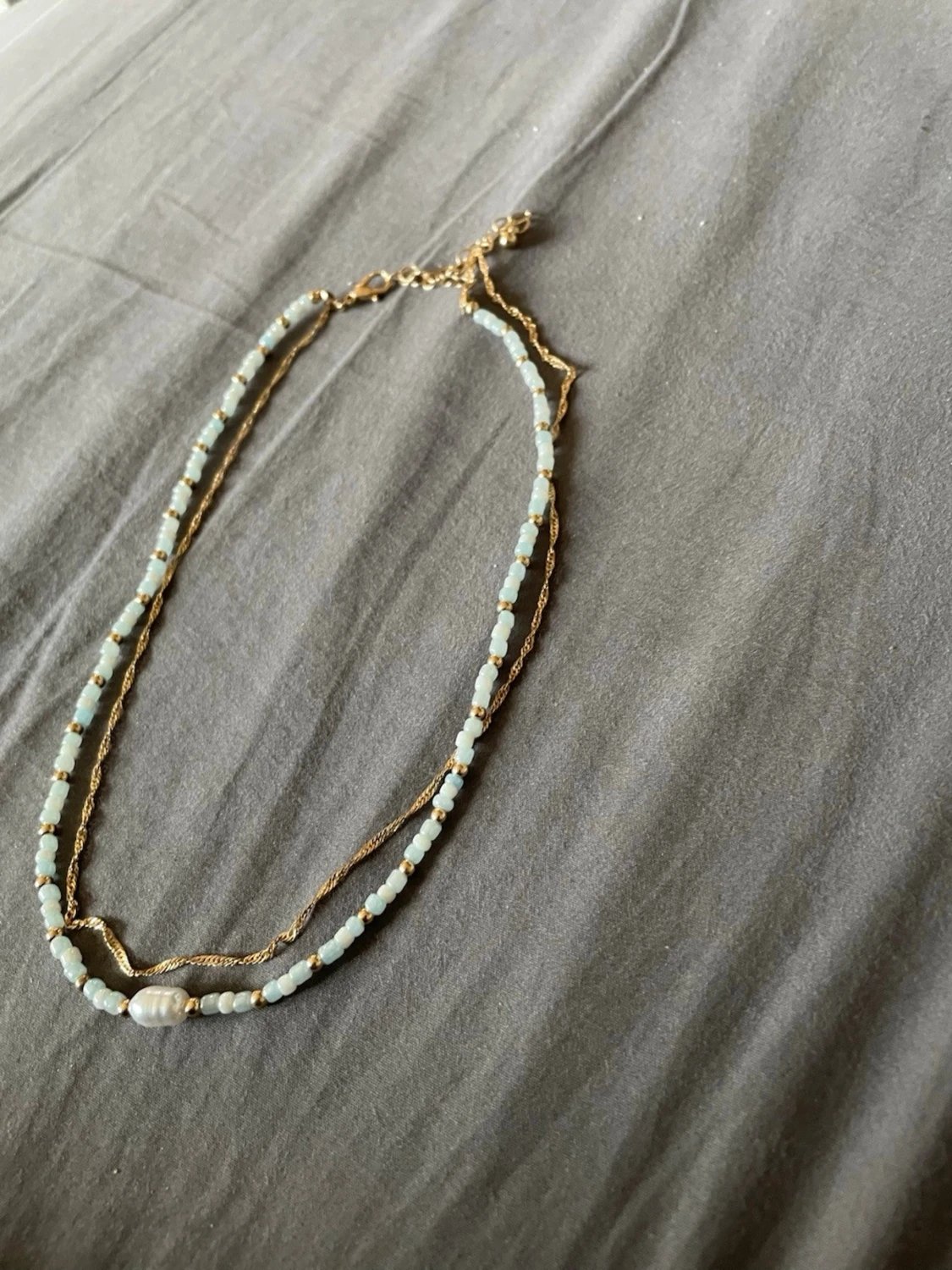 Tvådelat halsband med pärlor och guldkedja - 2