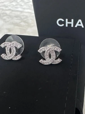 Örhängen  - Jättesnygga örhängen i sterling steel | finns även i guld färg 🩷