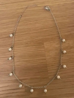Pearl neckles  - Super fint halsband från Maria Nilsdotter i silver, justerbar längd!🖤box medföljer 