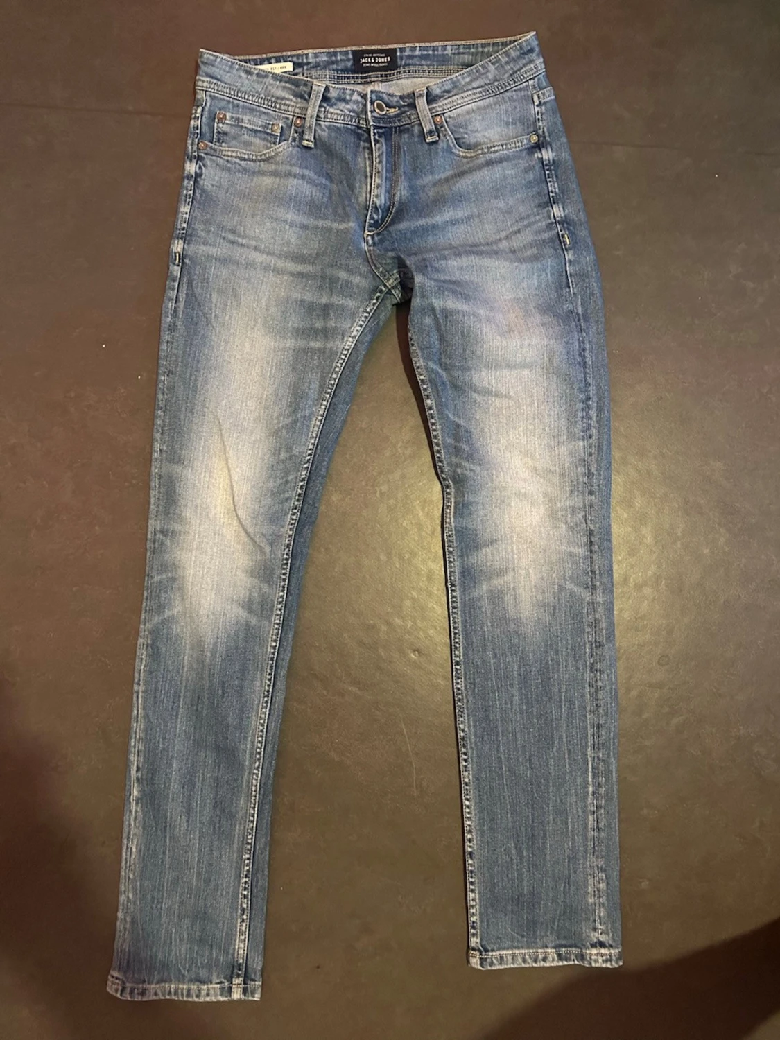 Blå slim fit jeans från Jack & Jones